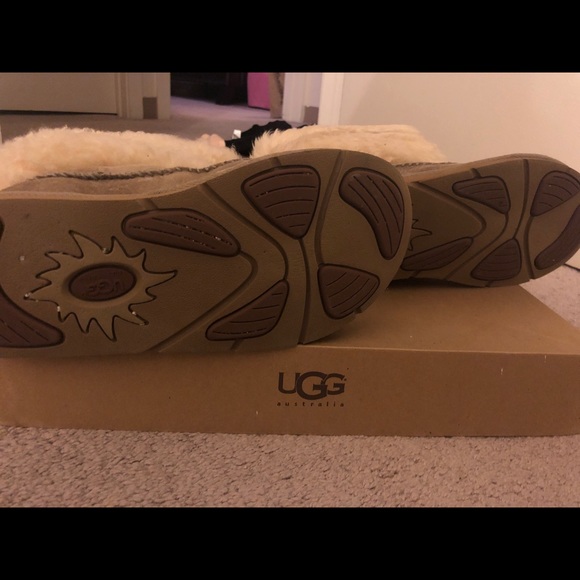 Ugg boots - Picture 2 of 4